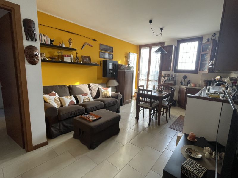 3 locali con cantina e box