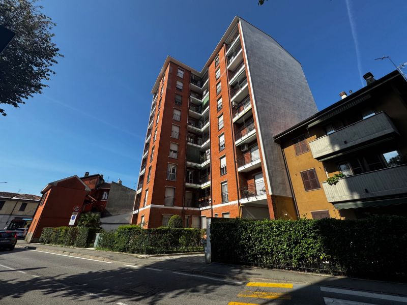 3 Locali con cantina e due...